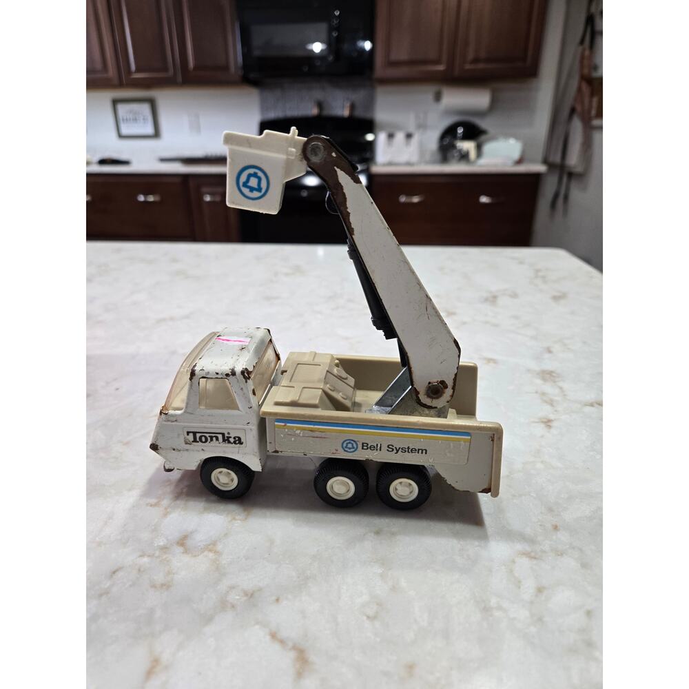 Vintage Tonka Bell System Bucket Truck 5.5" Phone Company Toy Metal